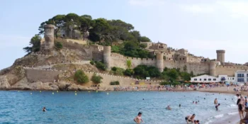 Ile trwa lot do Costa Brava? Dowiedz się, ile się leci do Costa Brava